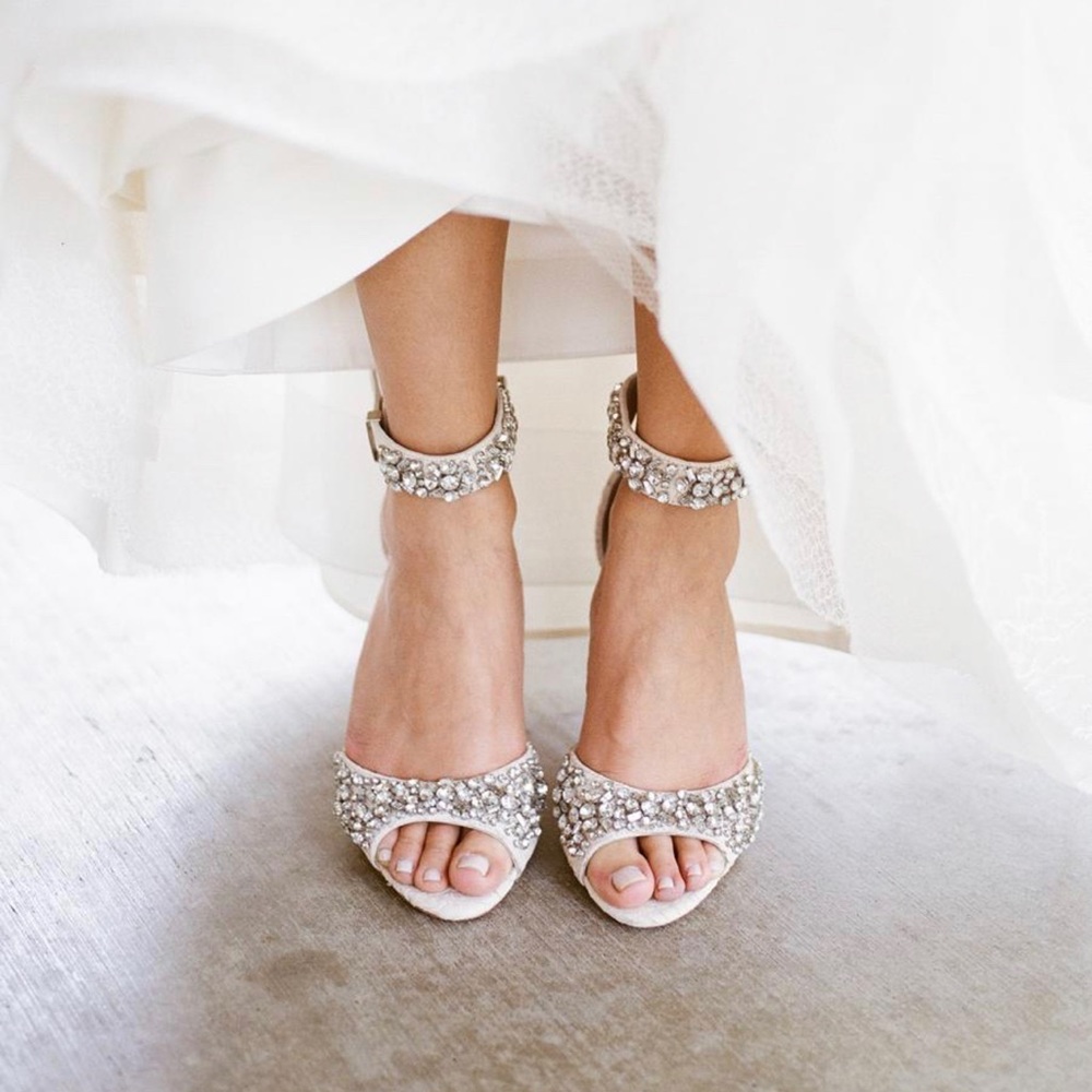 Alice + Olivia Vanessa Peep Toe Rhinestone Snake Embossed Wedding Heels Size 7.5
